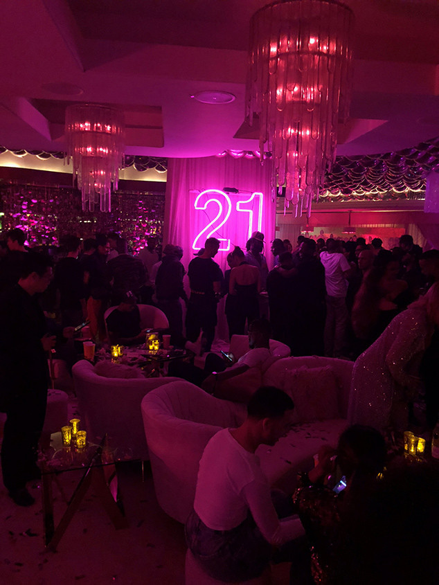 Inside Kylie Jenner S Over The Top 21st Birthday Party E News